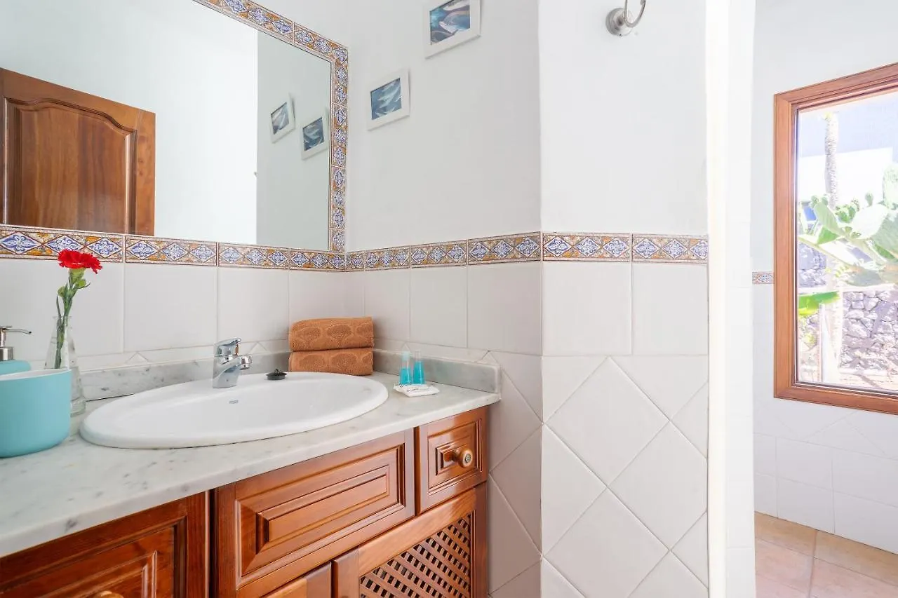 Villa Jupe Tias 0*,  Spain